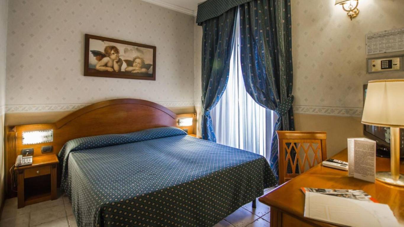 Hotel-Verona-Roma-115599616